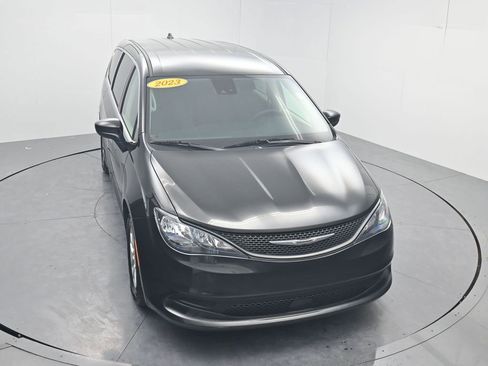 Used 2023 Chrysler Voyager LX image 50