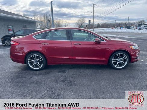 Used 2016 Ford Fusion Titanium image 2