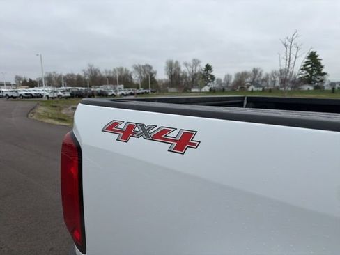 Used 2017 Chevrolet Colorado W/T image 8