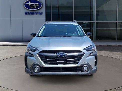 Certified 2025 Subaru Outback Premium AWD/4WD image 2