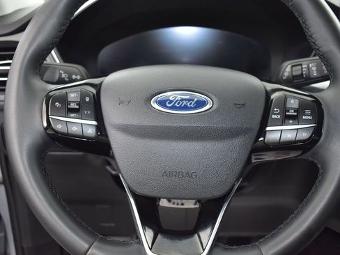 Used 2023 Ford Escape Platinum image 9