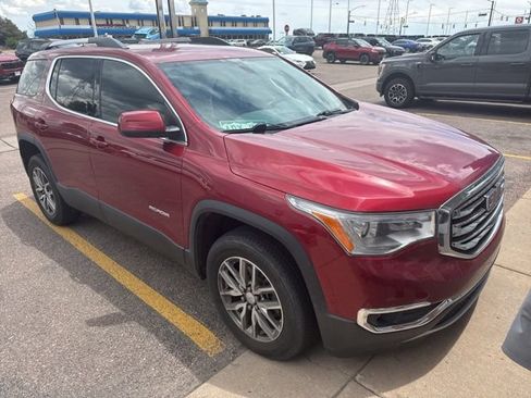 Used 2019 GMC Acadia SLE w/ Driver Alert Package I FWD image 3