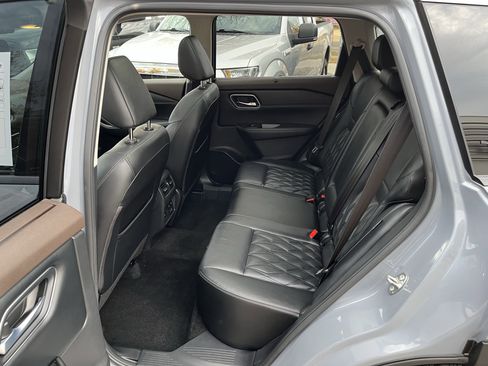 Certified 2021 Nissan Rogue Platinum image 27