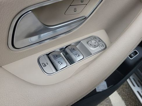 Used 2021 Mercedes-Benz GLS 580 4MATIC image 14