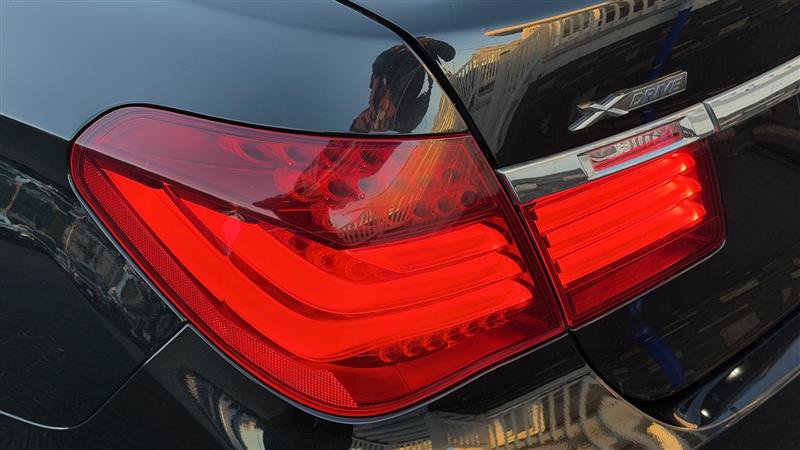 Used 2015 BMW 750i xDrive AWD/4WD image 13