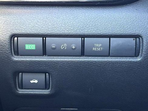 Certified 2022 Nissan Sentra SV w/ SV Premium Package image 11