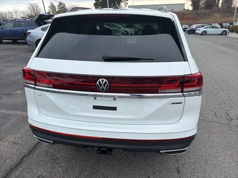 New 2026 Volkswagen Atlas SE image 2