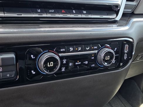 Certified 2025 Chevrolet Silverado 2500 LTZ AWD/4WD image 21
