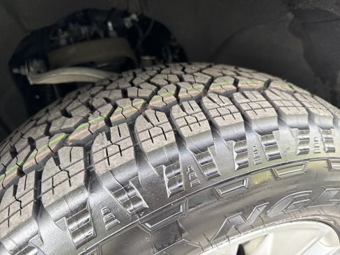 Used 2024 Chevrolet Silverado 1500 Custom image 12