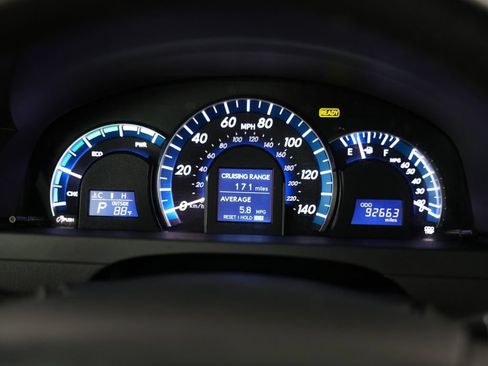 Used 2012 Toyota Camry XLE w/ Leather Pkg FWD image 16