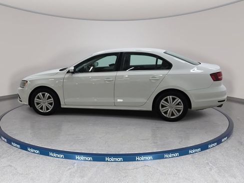 Used 2017 Volkswagen Jetta S w/ Jetta S Cold Weather Package FWD image 9