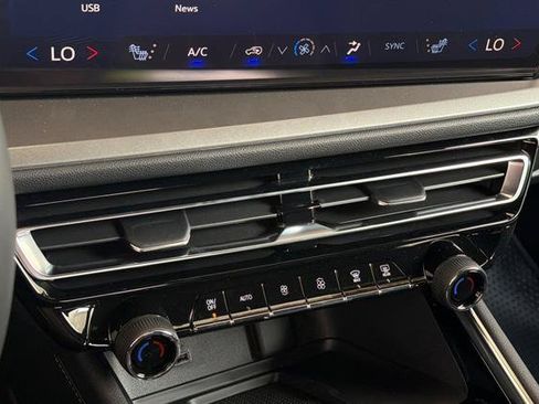 New 2026 Chevrolet Traverse LT w/ Midnight/Sport Edition FWD image 24