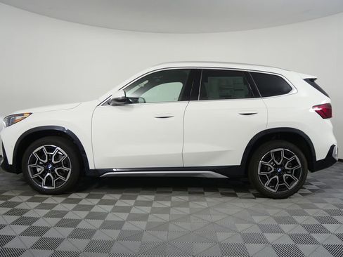 Used 2026 BMW X1 xDrive28i image 6
