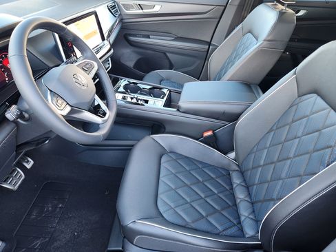New 2026 Volkswagen Atlas Cross Sport SEL Premium R-Line AWD/4WD image 17