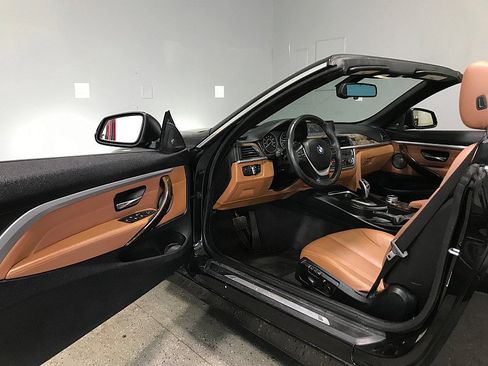 Used 2014 BMW 428i Convertible image 17