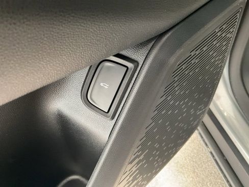 New 2026 Chevrolet Equinox LT w/ Convenience Package II image 10