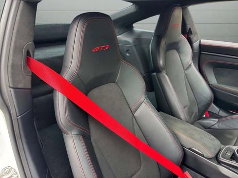 Used 2022 Porsche 911 GT3 image 28