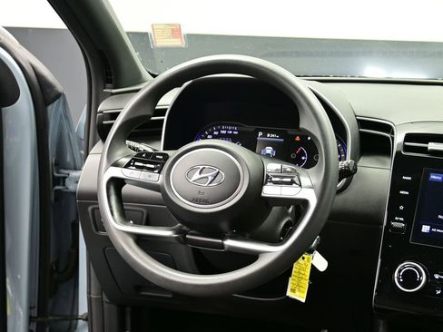 Used 2022 Hyundai Santa Cruz SE image 4