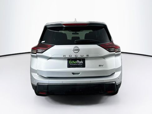 Used 2024 Nissan Rogue SV FWD image 7