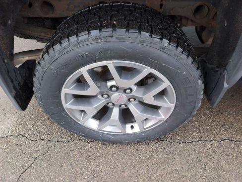 Used 2015 GMC Sierra 1500 SLT w/ All-Terrain Package image 9