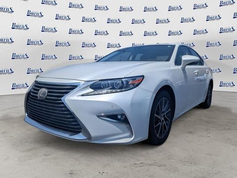 Used 2016 Lexus ES 350 w/ Luxury Package w/Wood Trim FWD image 7