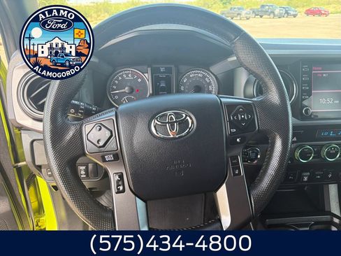 Used 2023 Toyota Tacoma TRD Off-Road w/ Technology Package AWD/4WD image 14