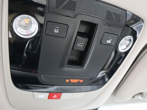 Used 2024 Kia Sorento S w/ Panoramic Sunroof Package FWD image 29