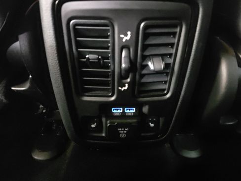 Used 2024 Dodge Durango GT image 27