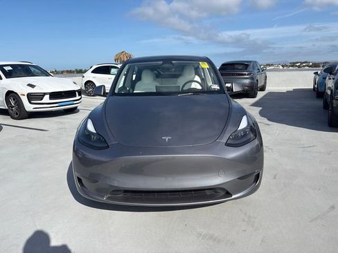 Used 2024 Tesla Model Y Performance AWD/4WD image 2