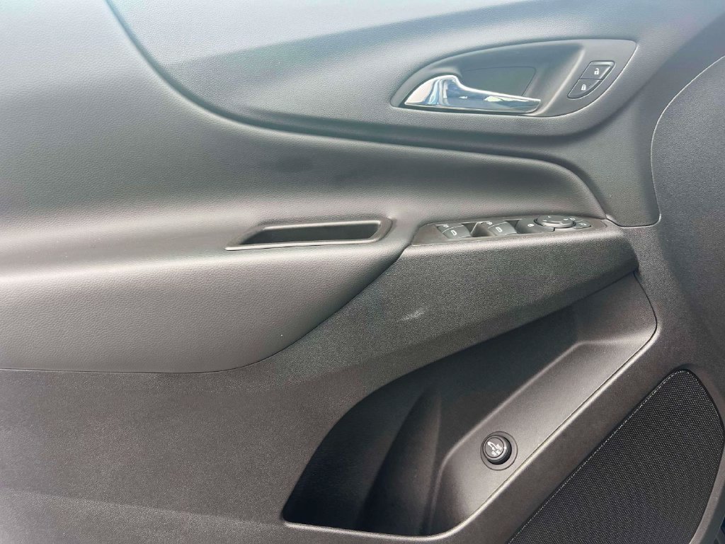 Used 2024 Chevrolet Equinox LT FWD image 18