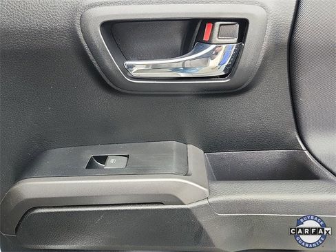 Used 2023 Toyota Tacoma TRD Sport image 30