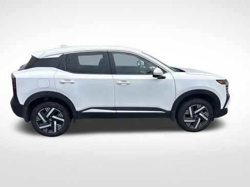 Certified 2025 Nissan Kicks SV FWD image 5