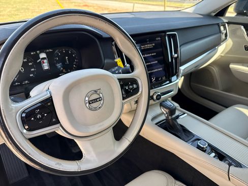 Used 2018 Volvo V90 T5 Cross Country w/ Convenience Package image 31