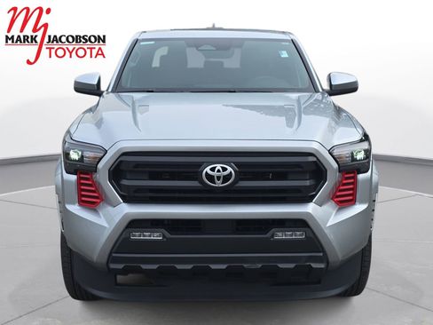 Used 2024 Toyota Tacoma SR5 image 3