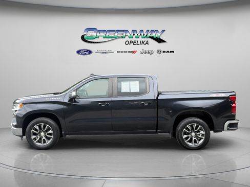 Used 2022 Chevrolet Silverado 1500 LT AWD/4WD image 7