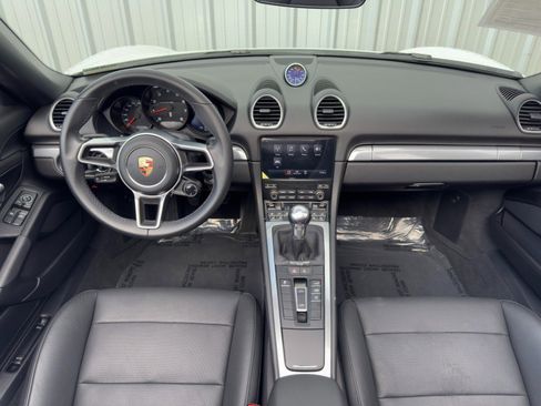 Used 2024 Porsche 718 Boxster image 12