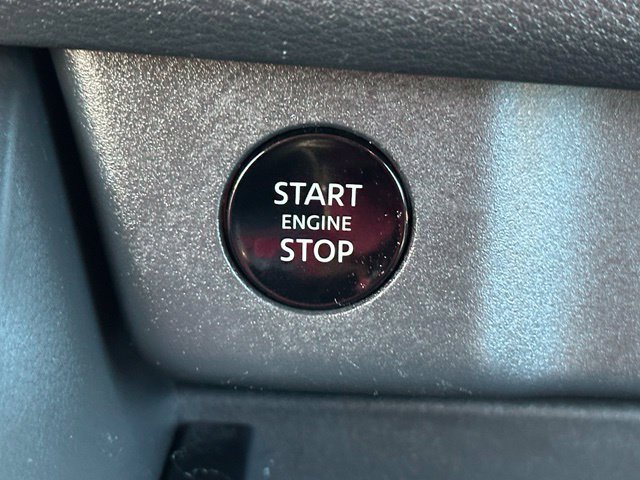 Certified 2025 Nissan Rogue SV AWD/4WD image 36