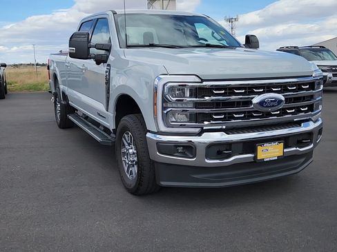 Used 2025 Ford F250 Lariat AWD/4WD image 4