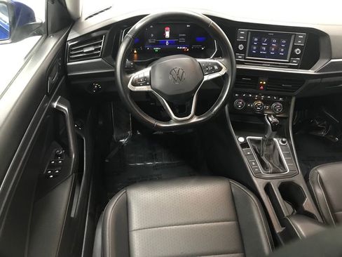 Used 2024 Volkswagen Jetta SE image 29