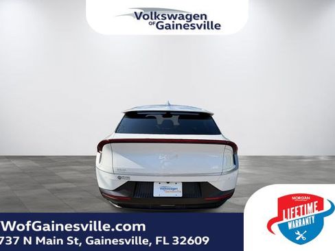 Used 2024 Kia EV6 Light RWD image 5
