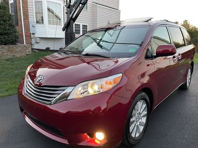 Used 2014 Toyota Sienna AWD