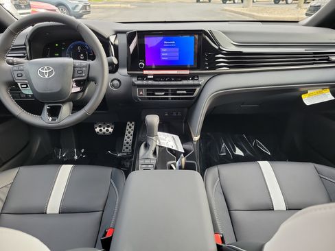 New 2026 Toyota Camry SE w/ Convenience Package FWD image 7