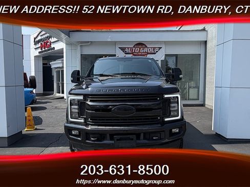 Used 2017 Ford F250 XLT w/ XLT Value Package AWD/4WD image 8