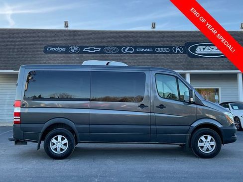 Used 2015 Mercedes-Benz Sprinter 2500 image 8