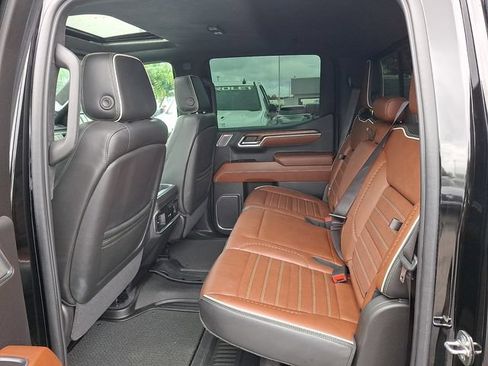 Used 2022 GMC Sierra 1500 Denali Ultimate AWD/4WD image 8
