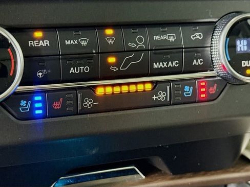 Used 2020 Ford Expedition Platinum image 21