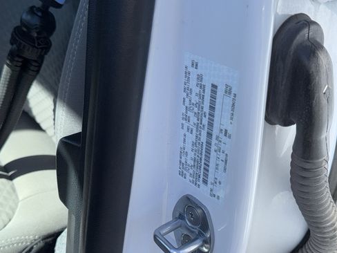 Used 2021 Ford Escape SE w/ Convenience Package FWD image 34