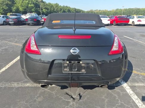 Used 2010 Nissan 370Z Touring w/ Sport Pkg RWD image 3