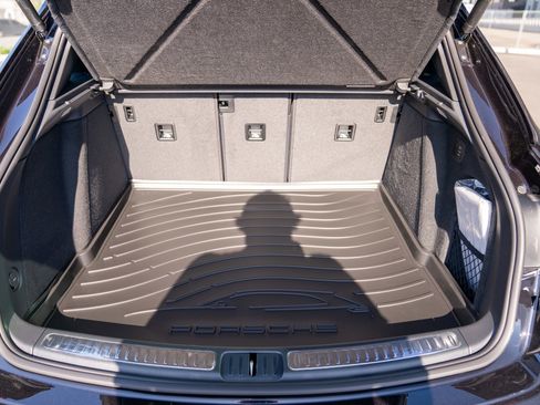 New 2026 Porsche Macan AWD/4WD image 28