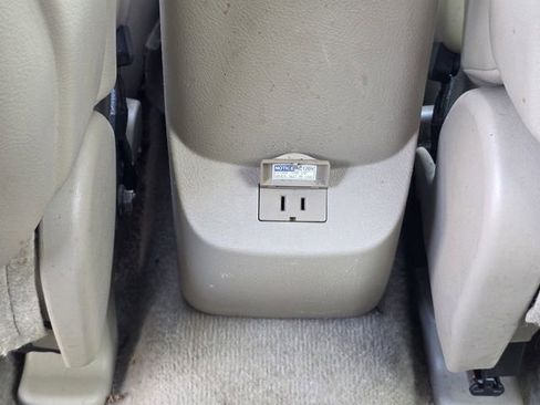 Used 2011 Toyota RAV4 Limited w/ Limited Extra Value Pkg FWD image 17